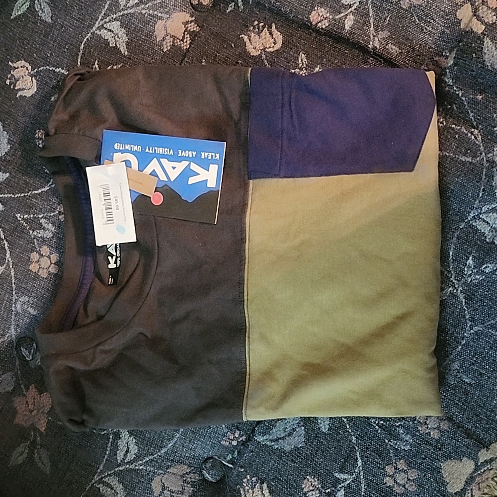 Men's kavu t shirt nwt